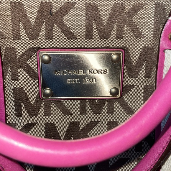 ⭐️⬇️ Michael Kors Women’s Vintage Handbag/Purse - Picture 2 of 7